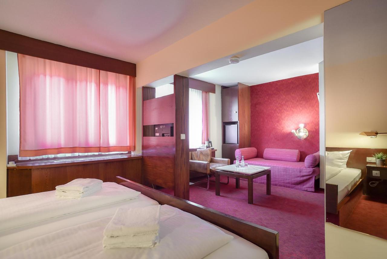 Kontaktlos Hotel Am Kappelberg Kontaktlos Fellbach Extérieur photo