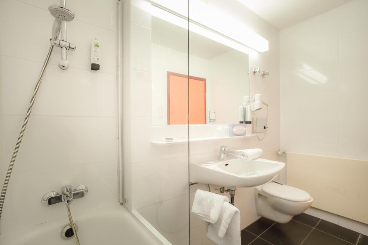 Kontaktlos Hotel Am Kappelberg Kontaktlos Fellbach Extérieur photo