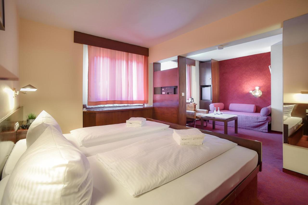 Kontaktlos Hotel Am Kappelberg Kontaktlos Fellbach Extérieur photo